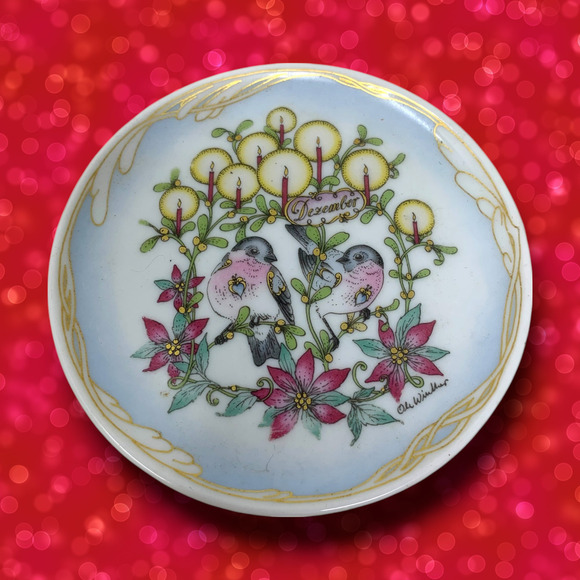Vintage Ole Winther Hutschenreuther Germany "December" 4" Mini Decorative Plate - Picture 1 of 3